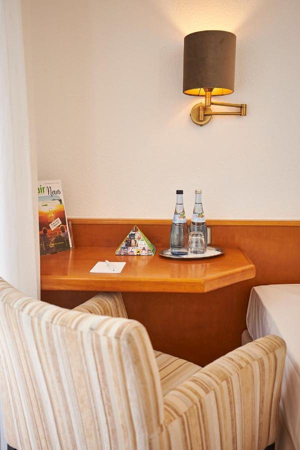 Erck- Flair Hotel & Restaurant Bad Schönborn Eksteriør billede