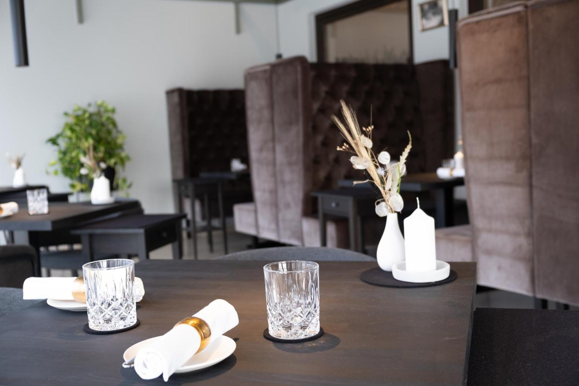 Erck- Flair Hotel & Restaurant Bad Schönborn Eksteriør billede
